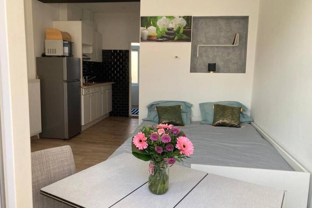 Magnifique Studio Au 2Eme Etage, A Proximite De La Gare Du Midi! Βρυξέλλες Εξωτερικό φωτογραφία