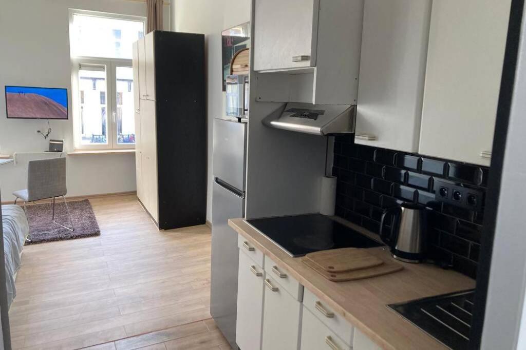 Magnifique Studio Au 2Eme Etage, A Proximite De La Gare Du Midi! Βρυξέλλες Εξωτερικό φωτογραφία